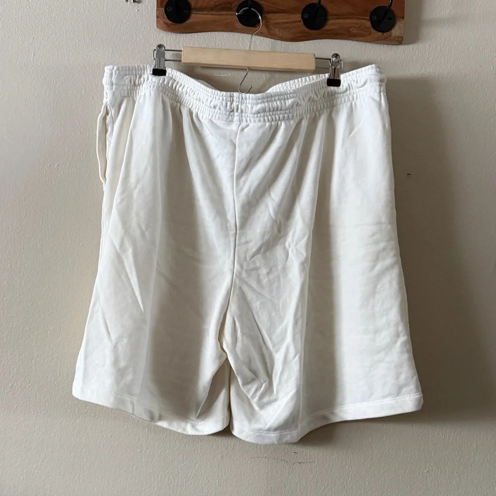 H&M Soft White Sweat Shorts Elastic Drawstring Waist Athleisure Coastal size XXL